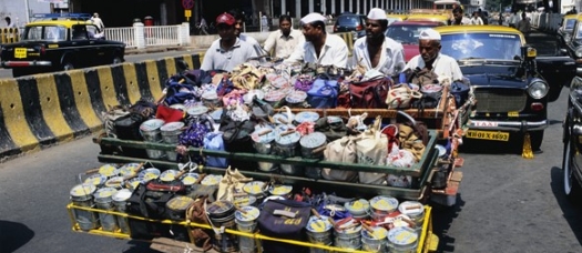 ¡¸Dabbawala¡¹Ó¡¶ÈµÄÎç²ÍËÍ»õÔ±³ÉΪÎïÁ÷¾ÈÐÇ