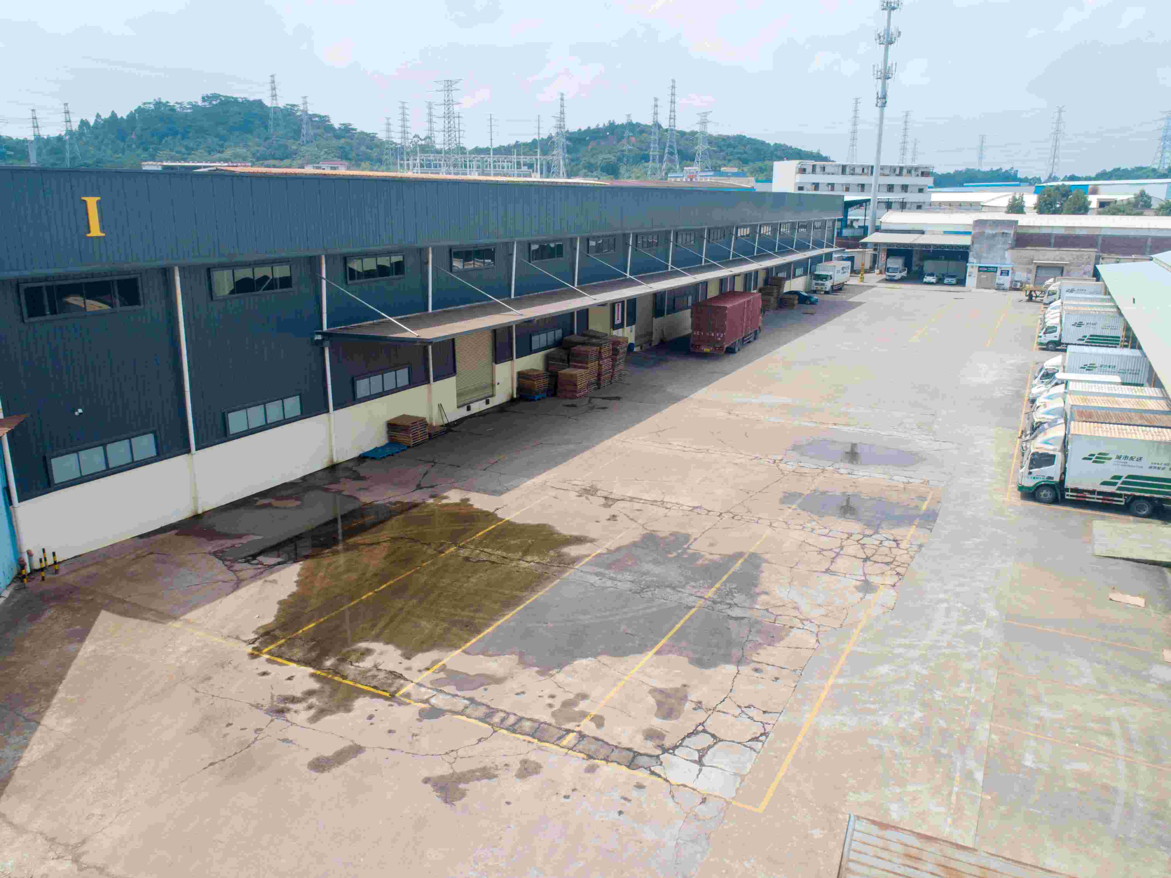 �������ǲ���(�й���)�ٷ���վz6����λ�ڷ�ɽ�Ķ���ִ�������������