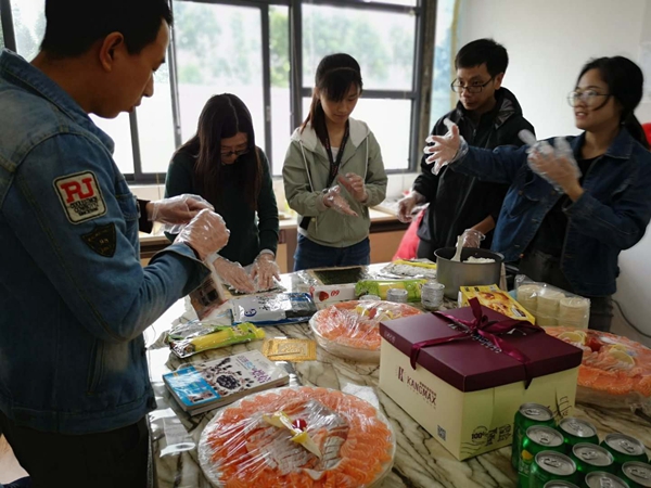 ²Ö´¢ÆóÒµÔ±¹¤ÉúÈÕ»á ²Ö´¢ÆóÒµÔ±¹¤ÉúÈÕ»á