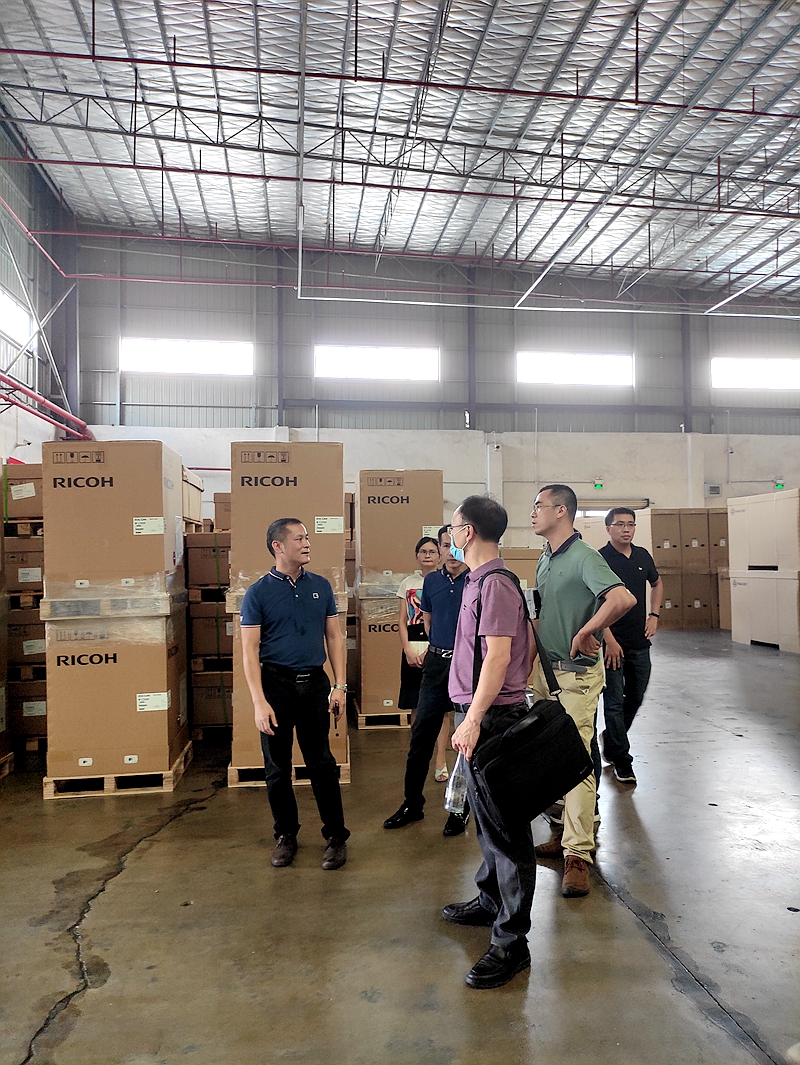 广东省级佛山交通厅向导到人生就是博·(中国区)官方网站z6物流指导考察.jpg 广东省级佛山交通厅向导到人生就是博·(中国区)官方网站z6物流指导考察.jpg