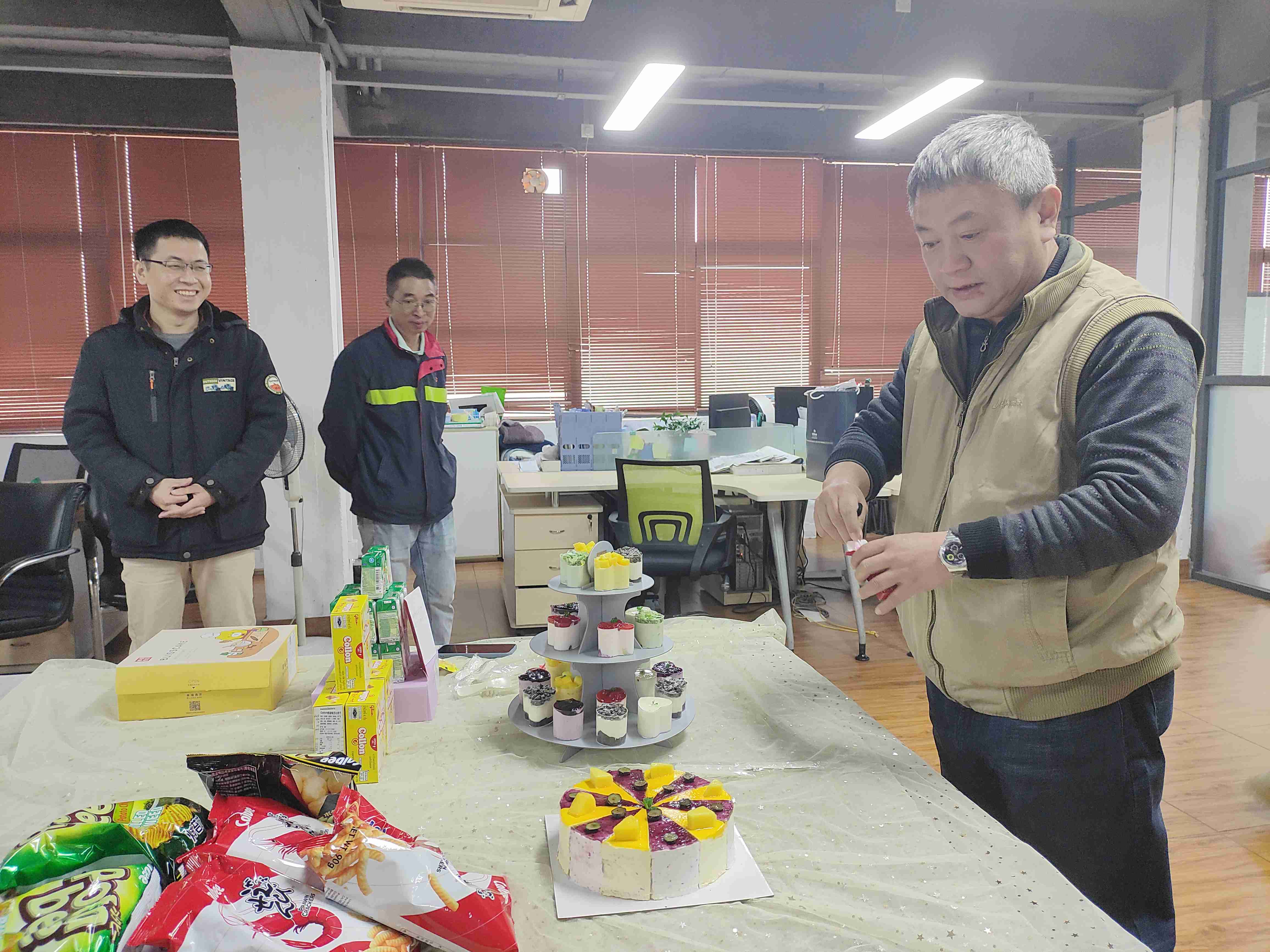 佛山仓储生日会图片 佛山仓储生日会图片