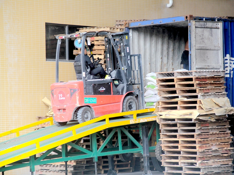 ·ðɽ²Ö´¢ ·ðɽ²Ö´¢